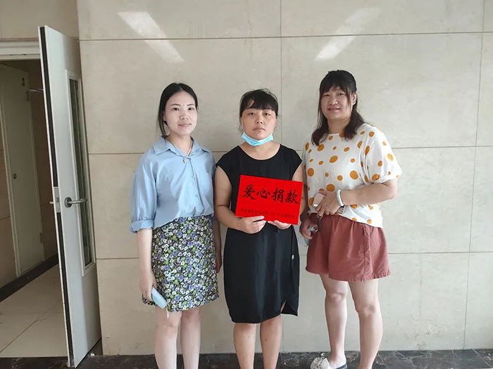 暖心慰問，進(jìn)行中