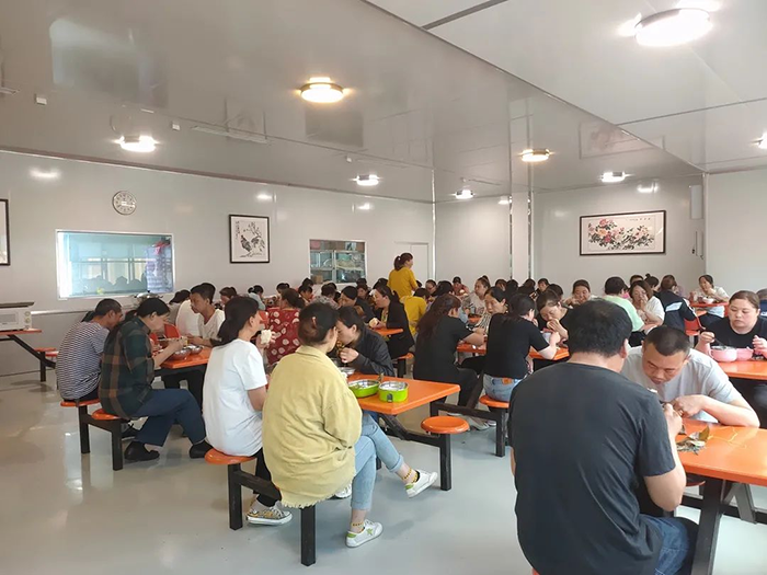 悠悠粽香飄幸福，濃情端午暖人心
